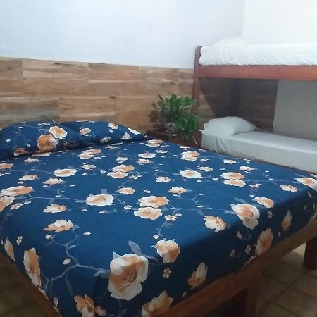 Residencial Santiago Habitaciones Hotel Bed & Break Fast Posadas Buitenkant foto