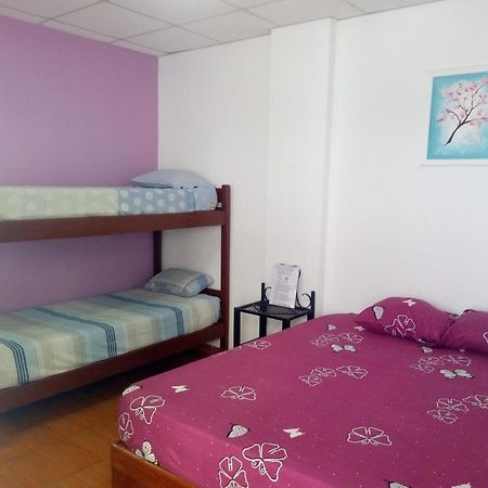 Residencial Santiago Habitaciones Hotel Bed & Break Fast Posadas Buitenkant foto