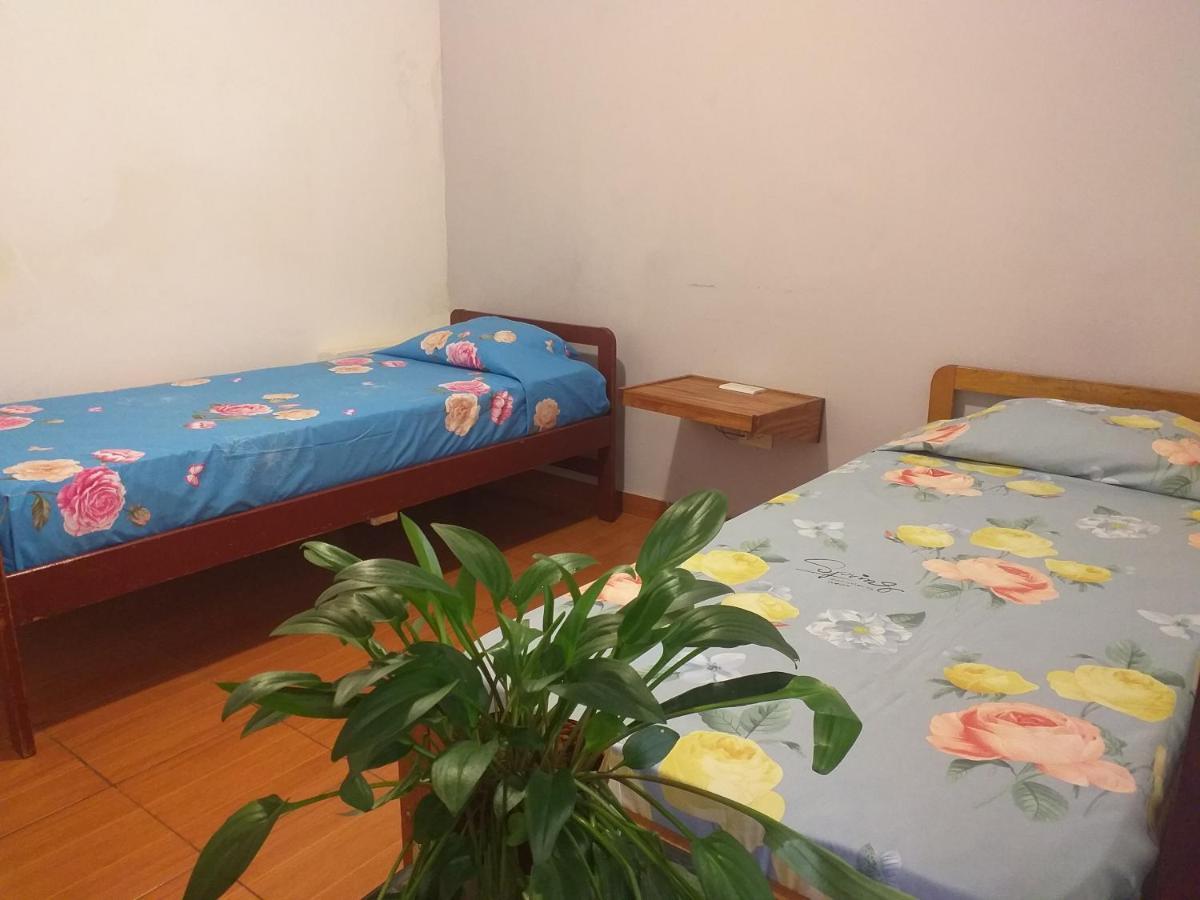 Residencial Santiago Habitaciones Hotel Bed & Break Fast Posadas Buitenkant foto