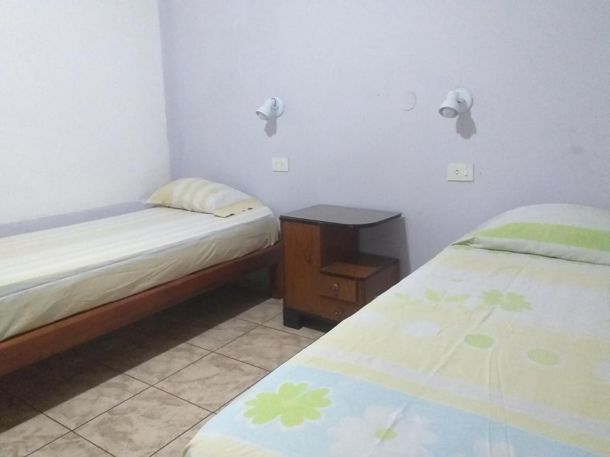 Residencial Santiago Habitaciones Hotel Bed & Break Fast Posadas Buitenkant foto