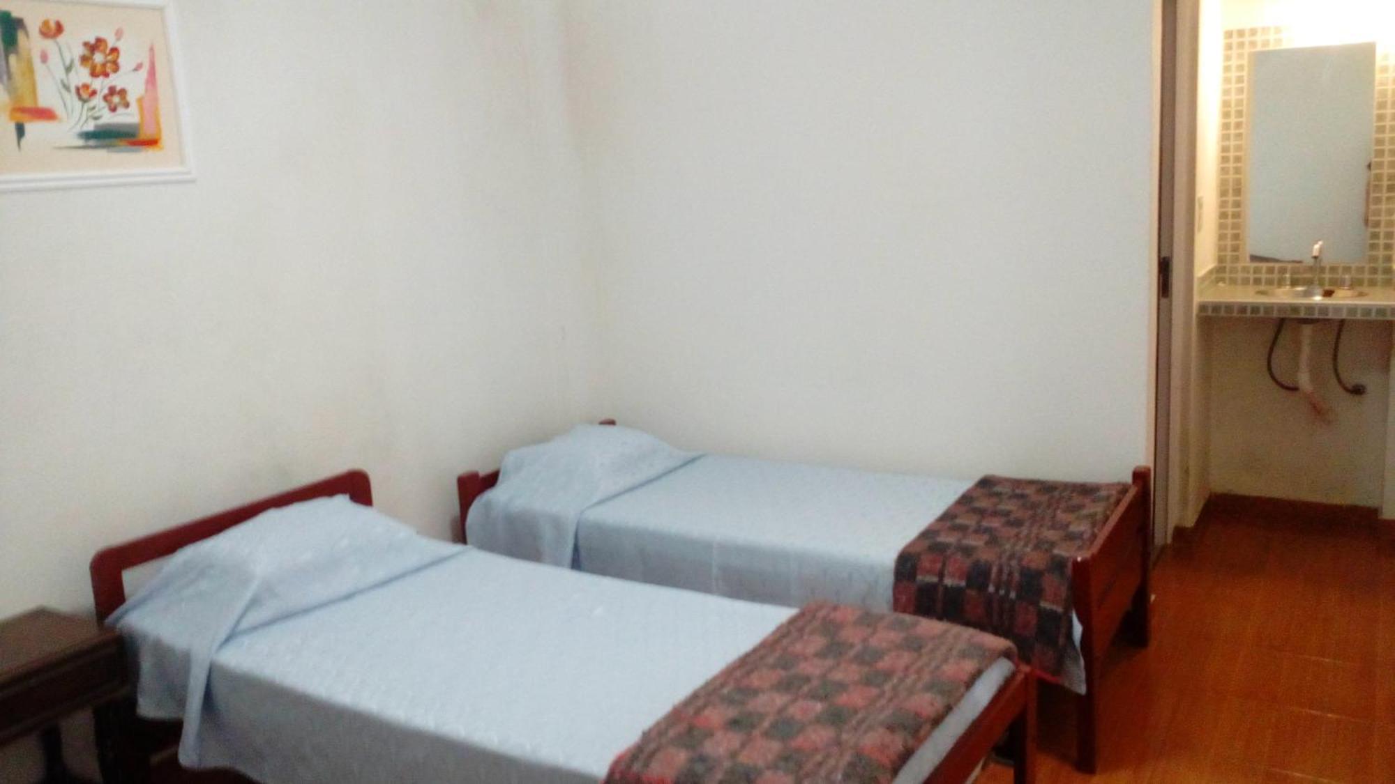 Residencial Santiago Habitaciones Hotel Bed & Break Fast Posadas Buitenkant foto