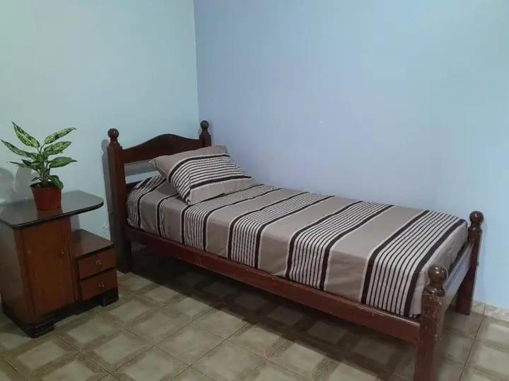 Residencial Santiago Habitaciones Hotel Bed & Break Fast Posadas Buitenkant foto