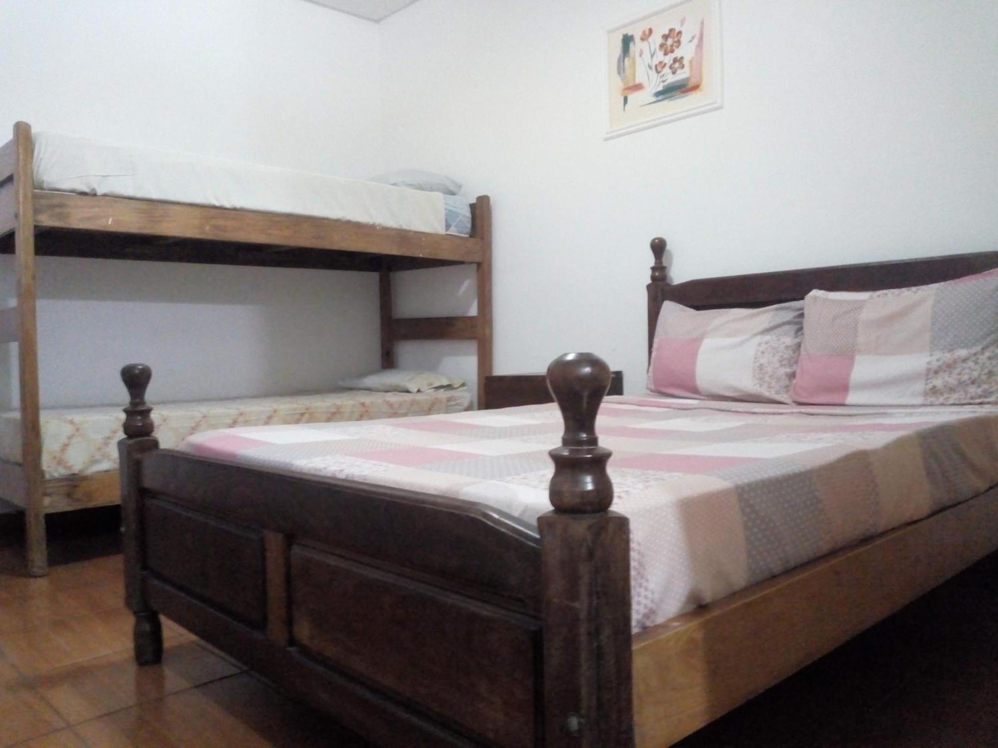 Residencial Santiago Habitaciones Hotel Bed & Break Fast Posadas Buitenkant foto